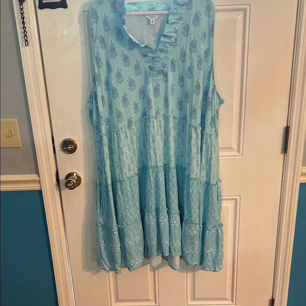 Crown & Ivy Teal Patterned Sleeveless Midi Dress